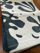 Load image into Gallery viewer, Stowe &amp; So Tea Towel Set: Seaweed
